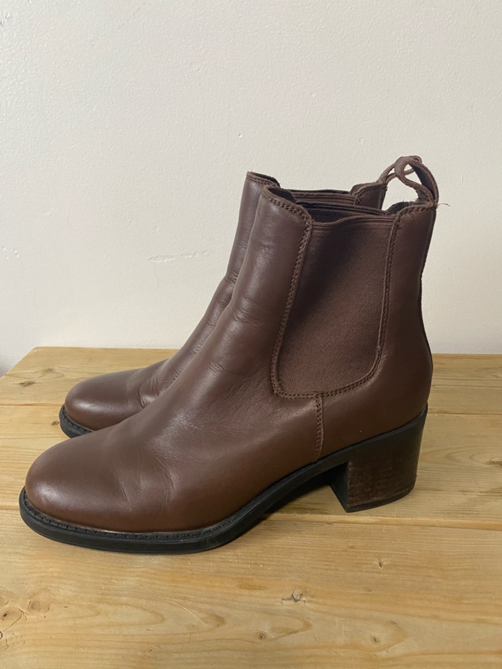 Cougar Fargo Brown Leather Chelsea Block Heel Ankle Boots 9M - Picture 2 of 12
